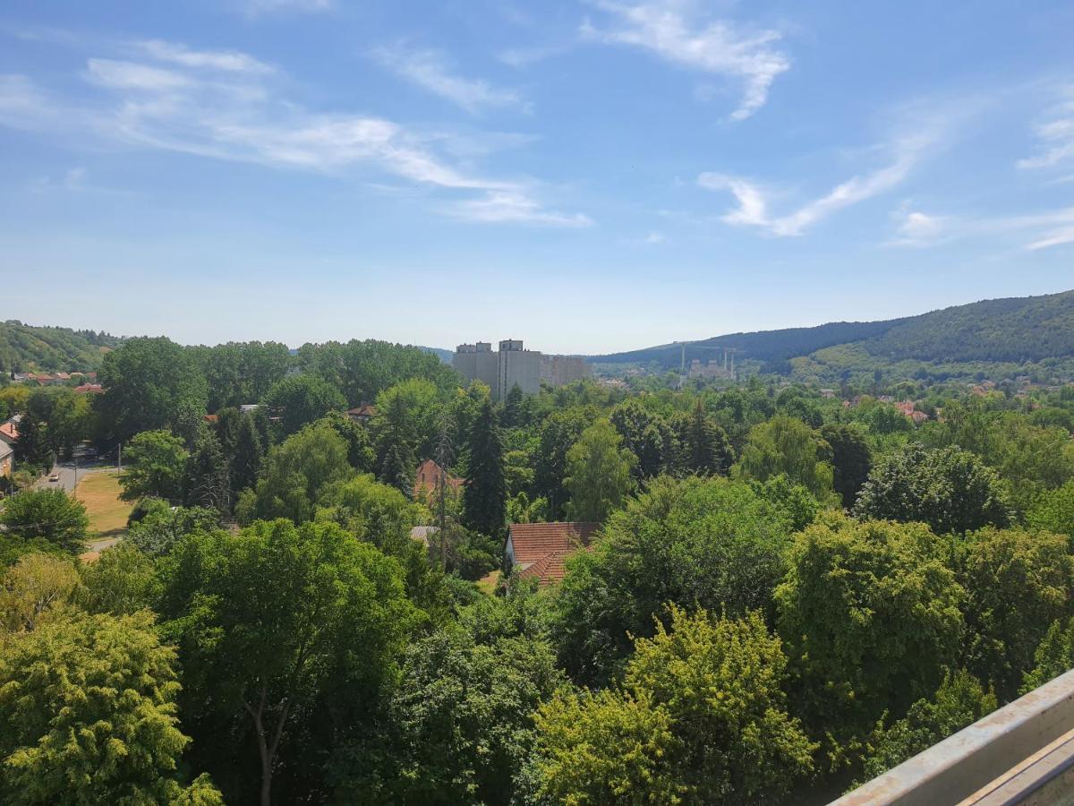 Hegyalja Apartman Мішкольц Екстер'єр фото