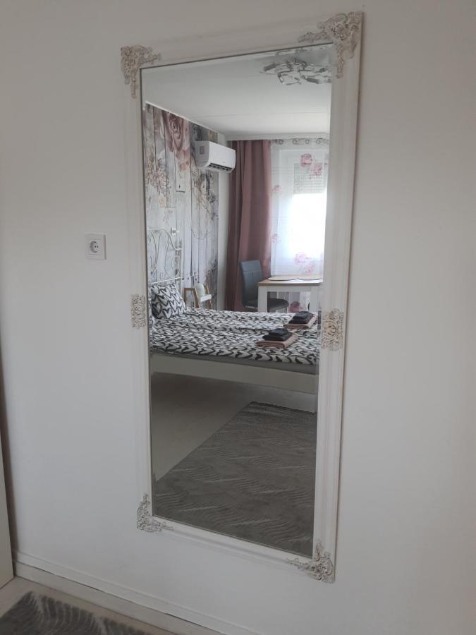 Hegyalja Apartman Мішкольц Екстер'єр фото
